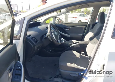2015 Toyota Prius Plug-In z USA, uszkodzony, nr VIN JTDKN3DP8F3066239